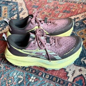 Women's ASICS Trabuco Max 4 Trail Running Shoes